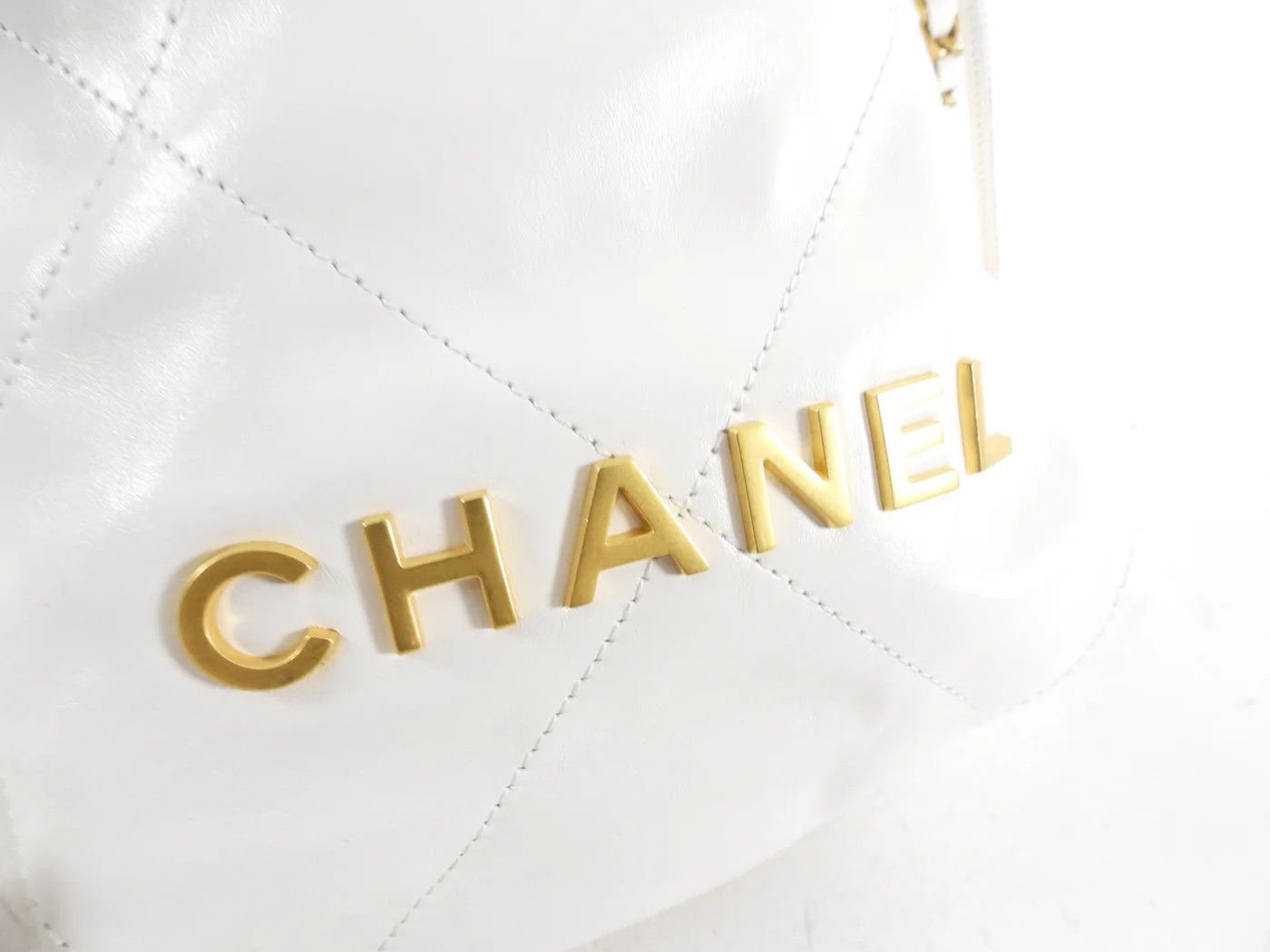 Chanel os11x0126 Size: OS / Mini Chain Bag Bag In White Size ONE SIZE - 8 Thumbnail