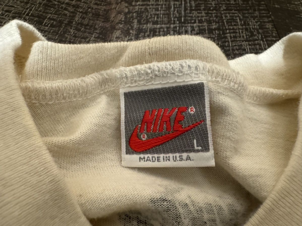Nike × Vintage Vintage 90’s Nike T-Shirt Single Stitched Size US L / EU 52-54 / 3 - 3 Thumbnail