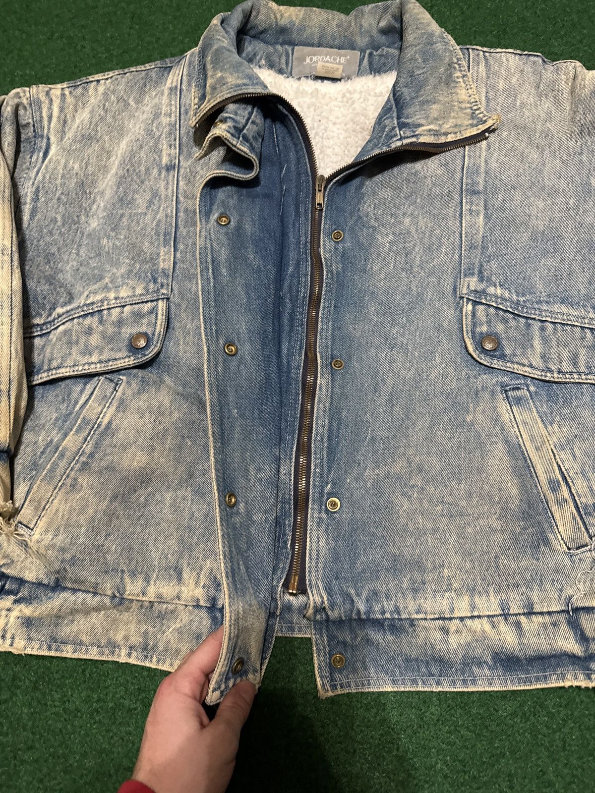 Jordache Vintage Jordache Acid Wash Distressed Lined L Denim Jacket Size L / US 10 / IT 46 - 3 Thumbnail