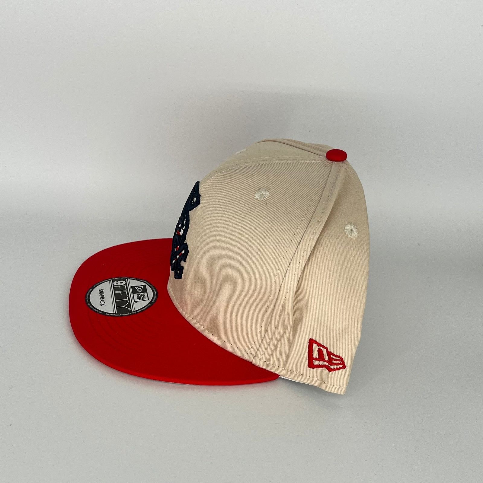 New Era Khaki Red Chicago White Sox AL Side Patch New Era MLB 9Fifty Size ONE SIZE - 2 Thumbnail
