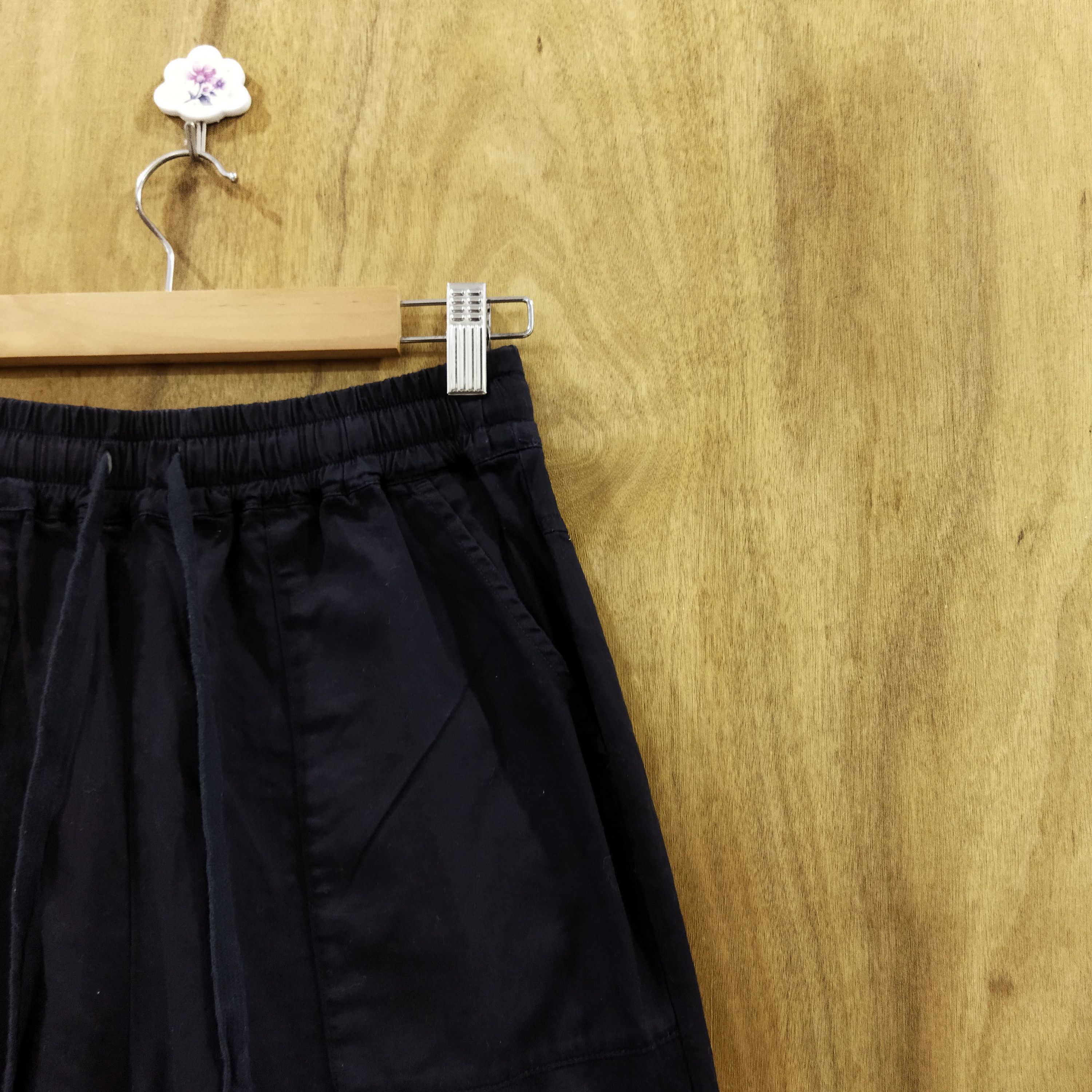 Japanese Brand 24/ C.O.Z.A BLACK SPRING WAIST CARGO PANTS Size US 26 / EU 42 - 5 Thumbnail