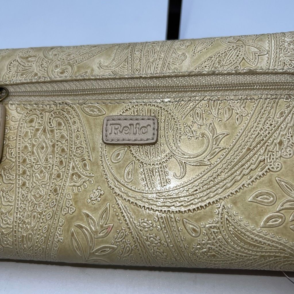 Relic Relic Vintage Tooled Checkbook Wallet ***SEE PICS AND DESCRI Size ONE SIZE - 3 Thumbnail