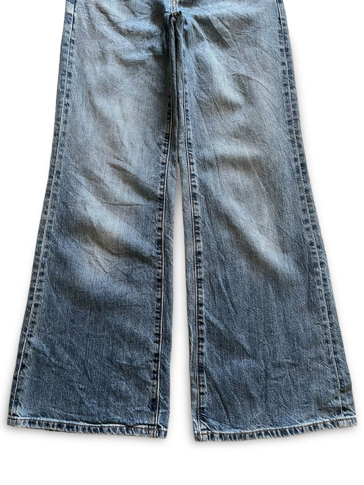 Japanese Brand × Uniqlo Vintage Japanese Uniqlo Blue Wash Flare Jeans 27x29 Size US 27 - 6 Thumbnail