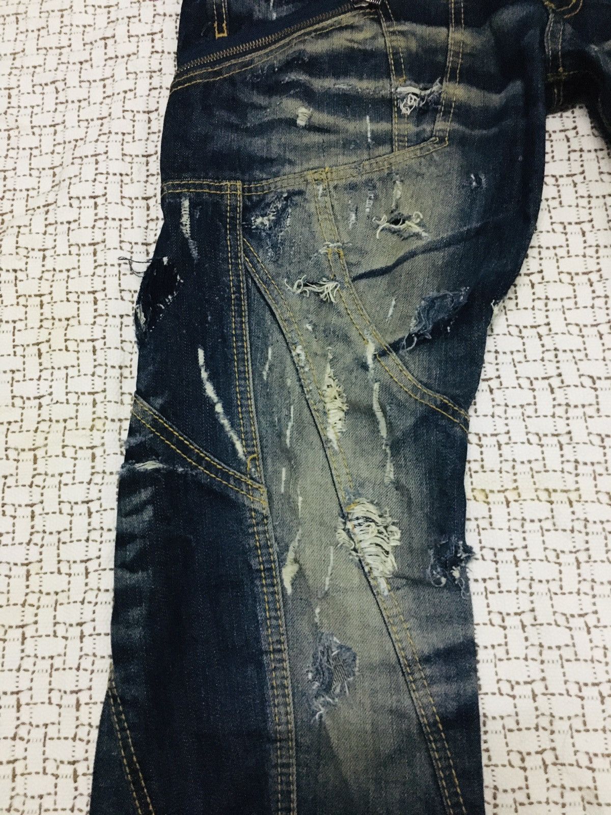 HIDEAWAYS × If Six Was Nine × Le Grande Bleu (L.G.B.) Hideaways Nicole Distressed Flare Jeans (Y01) Size US 32 / EU 48 - 20 Thumbnail