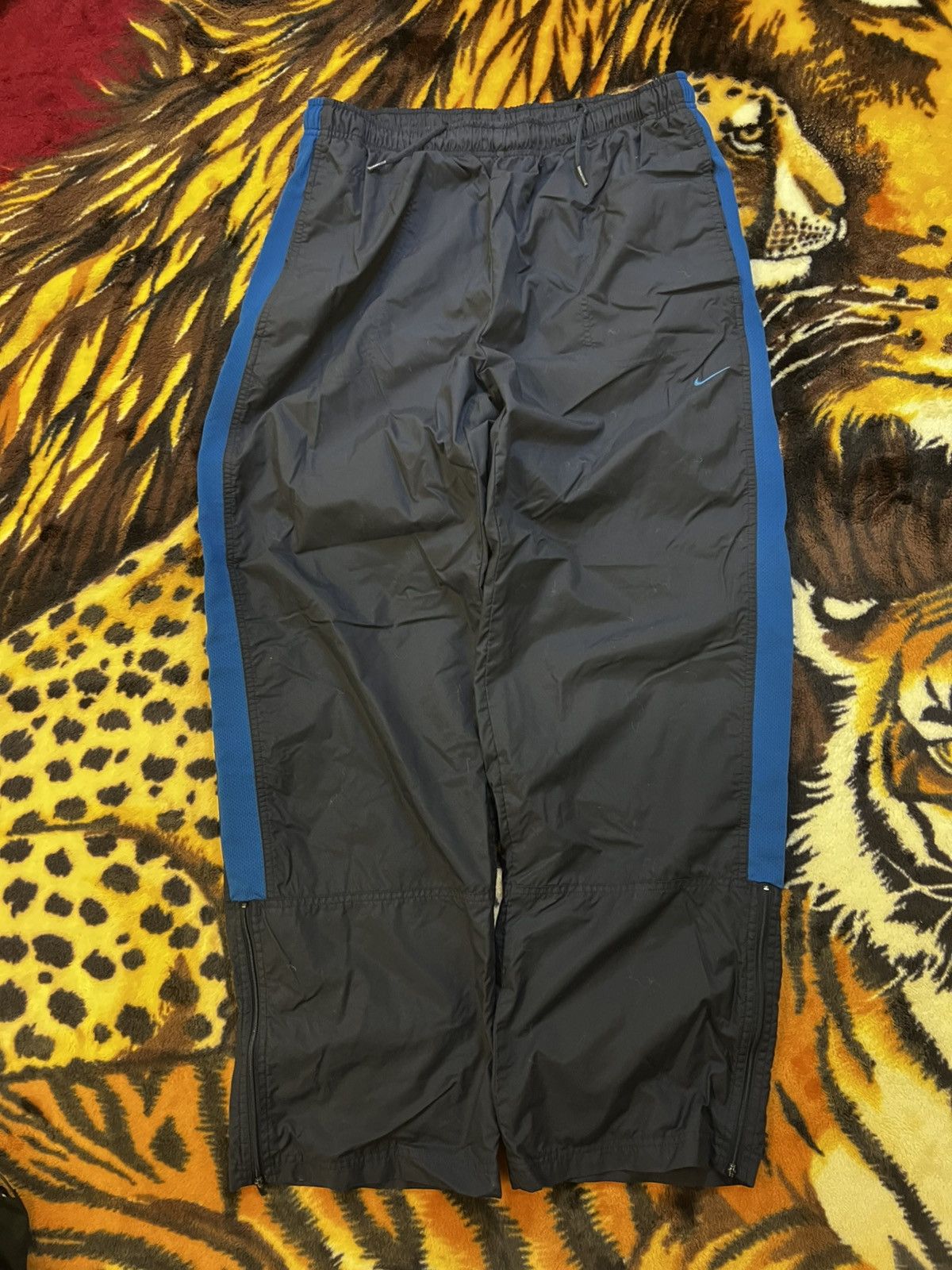 Nike × Vintage Y2K NIKE Spell-Out Embroidered Track-Pants Size US 34 / EU 50 - 1 Thumbnail