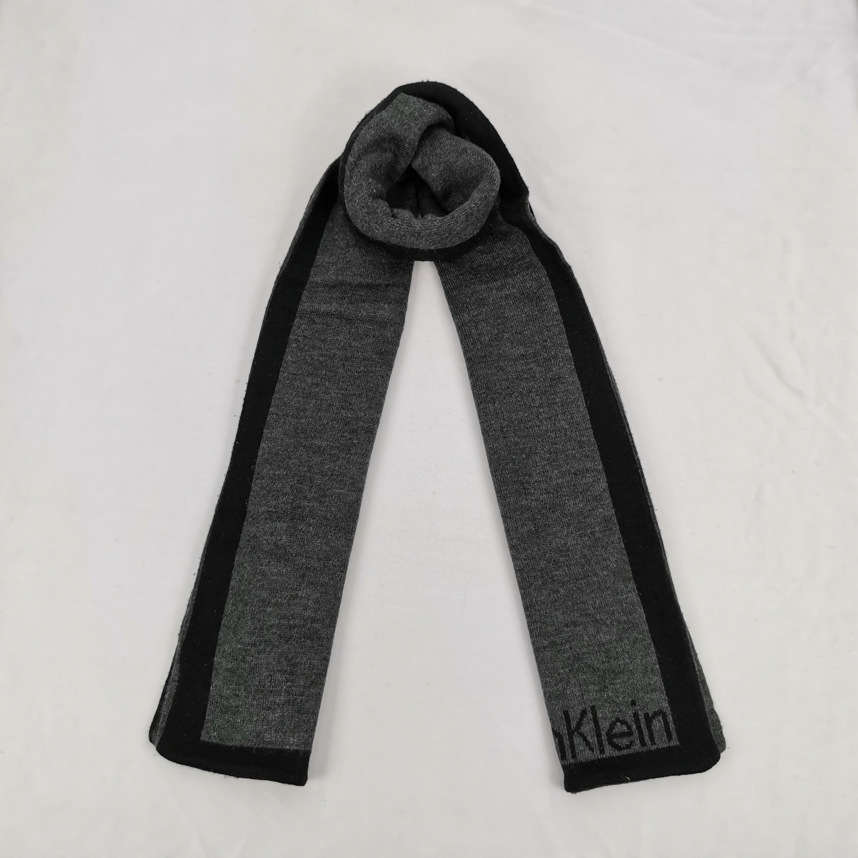 Calvin Klein Vintage Calvin Klein Scarf Knitted Muffler Scarves Size ONE SIZE - 1 Thumbnail