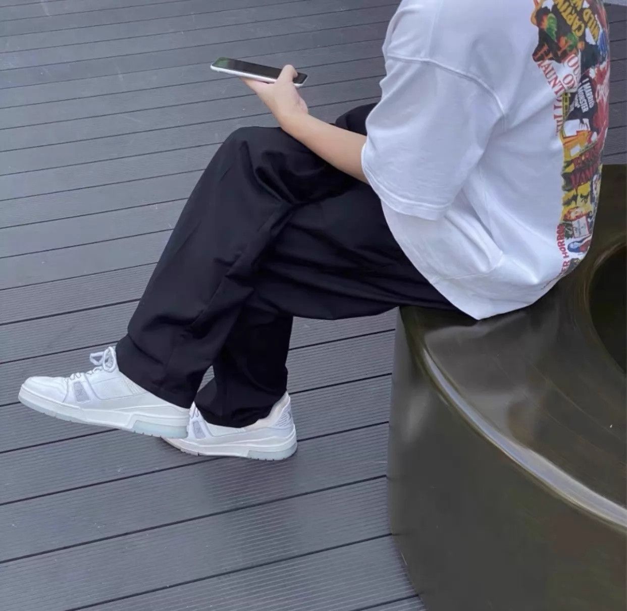 Louis Vuitton LV White Vintage Trainer Size UK6 (Nike 40-41) 3W Size US 7 / EU 40 - 8 Thumbnail