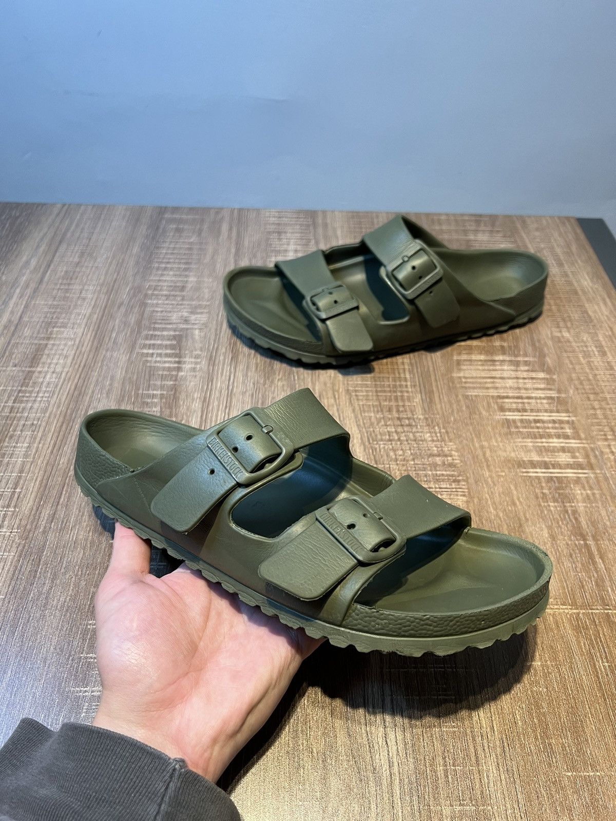 靴 Birkenstock Jil Sander Berlin Olive 40 Birkenstock Jil Sander Berlin Olive 40 - メルカリ
