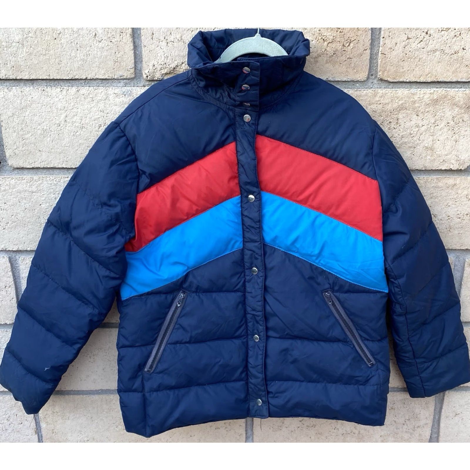 Vintage VINTAGE White Stag Mountain Goat Down Puffer Jacket Chevron Zip 70s 80s Size US S / EU 44-46 / 1 - 3 Thumbnail
