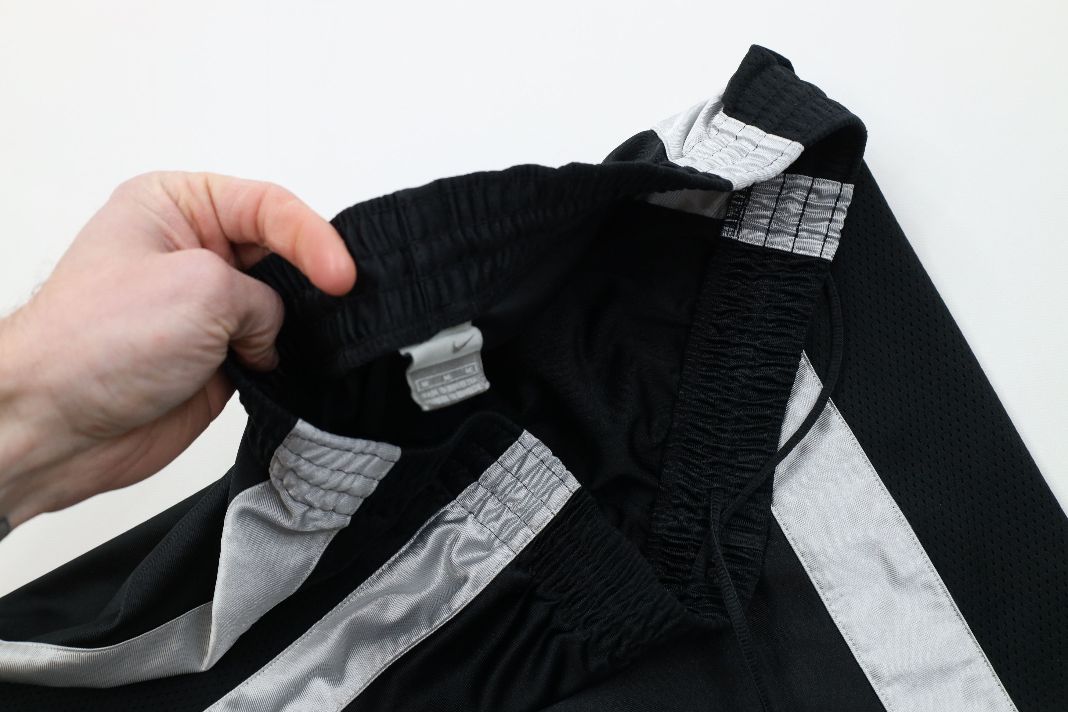 Nike Vintage Y2K Nike Mini Swoosh Dazzle Basketball Shorts Black Size US 32 / EU 48 - 7 Thumbnail