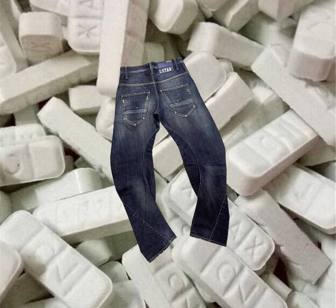 image of Vintage G Star Raw 3D Tapered Jeans in Denim, Men's (Size 29)