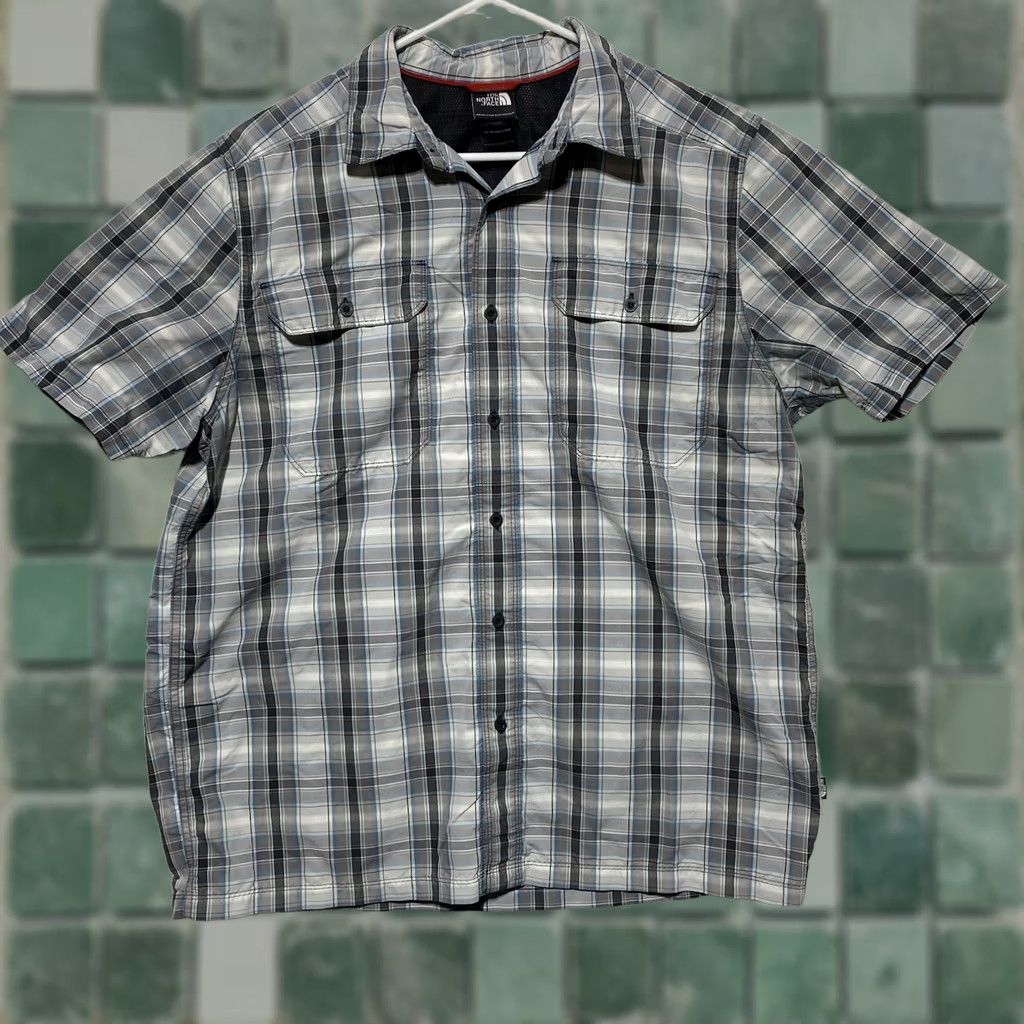 The North Face The North Face Shirt Mens Pine Knot Woven Plaid Button Up Short Sleeve Large Size US L / EU 52-54 / 3 - 1 Thumbnail