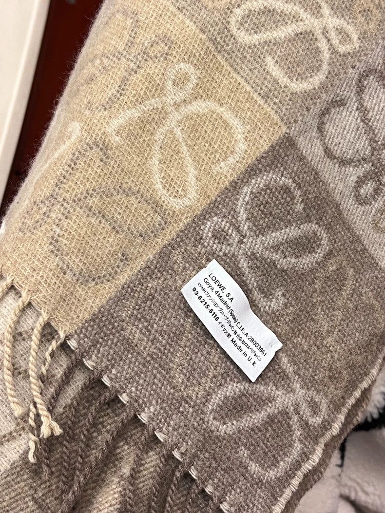 Loewe LOEWE Anagram wool scarf in white and beige Size ONE SIZE - 2 Thumbnail