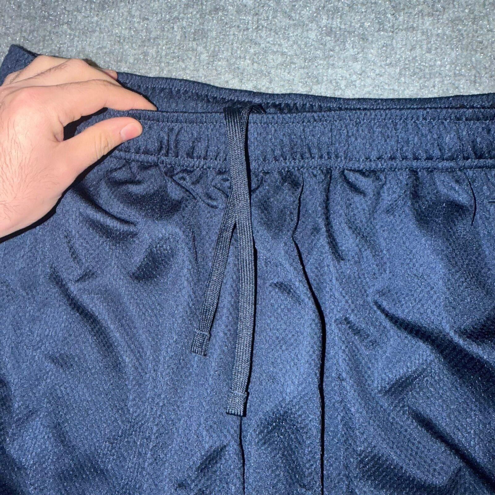 Nike New York Yankees Nike Navy Athletic Shorts Mens LG Size US 34 / EU 50 - 4 Thumbnail