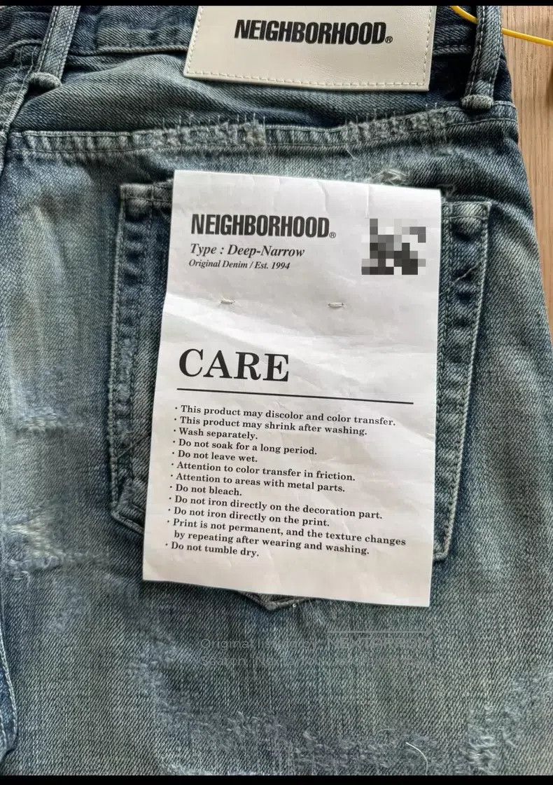 Neighborhood Neighborhood size L Jeans Size US 27 - 3 Thumbnail