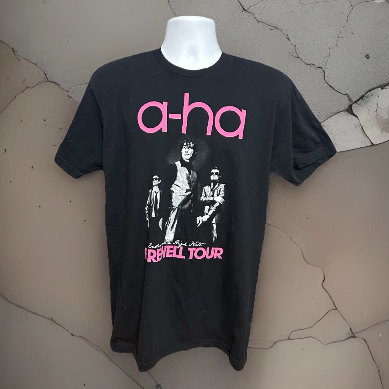 Vintage a-ha Crew Neck Shirt Men Large Black Short Sleeve Rock Logo 2010 Farewell Tour Size US L / EU 52-54 / 3 - 3 Thumbnail