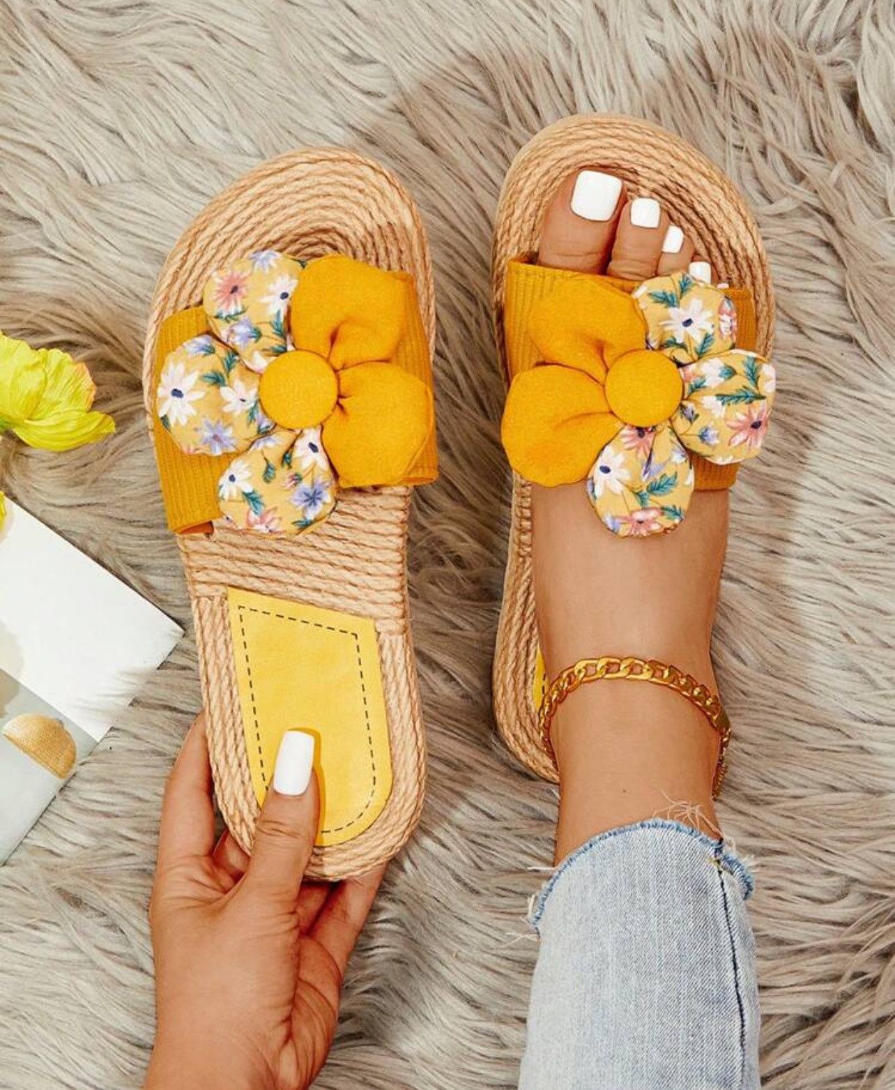 Vintage Beautiful decorative sandals Size US 7.5 / IT 37.5 - 6 Thumbnail