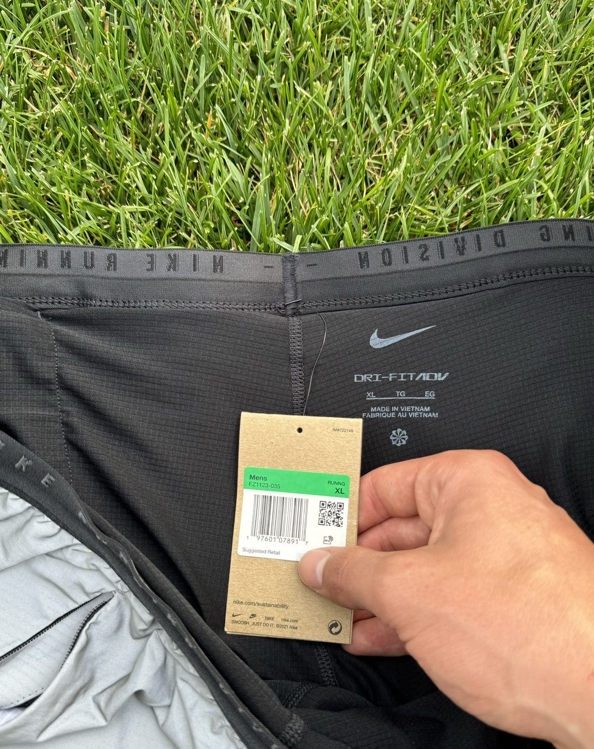Other Nike Run Dri-Fit Shorts Reflective Size US 39 - 6 Thumbnail