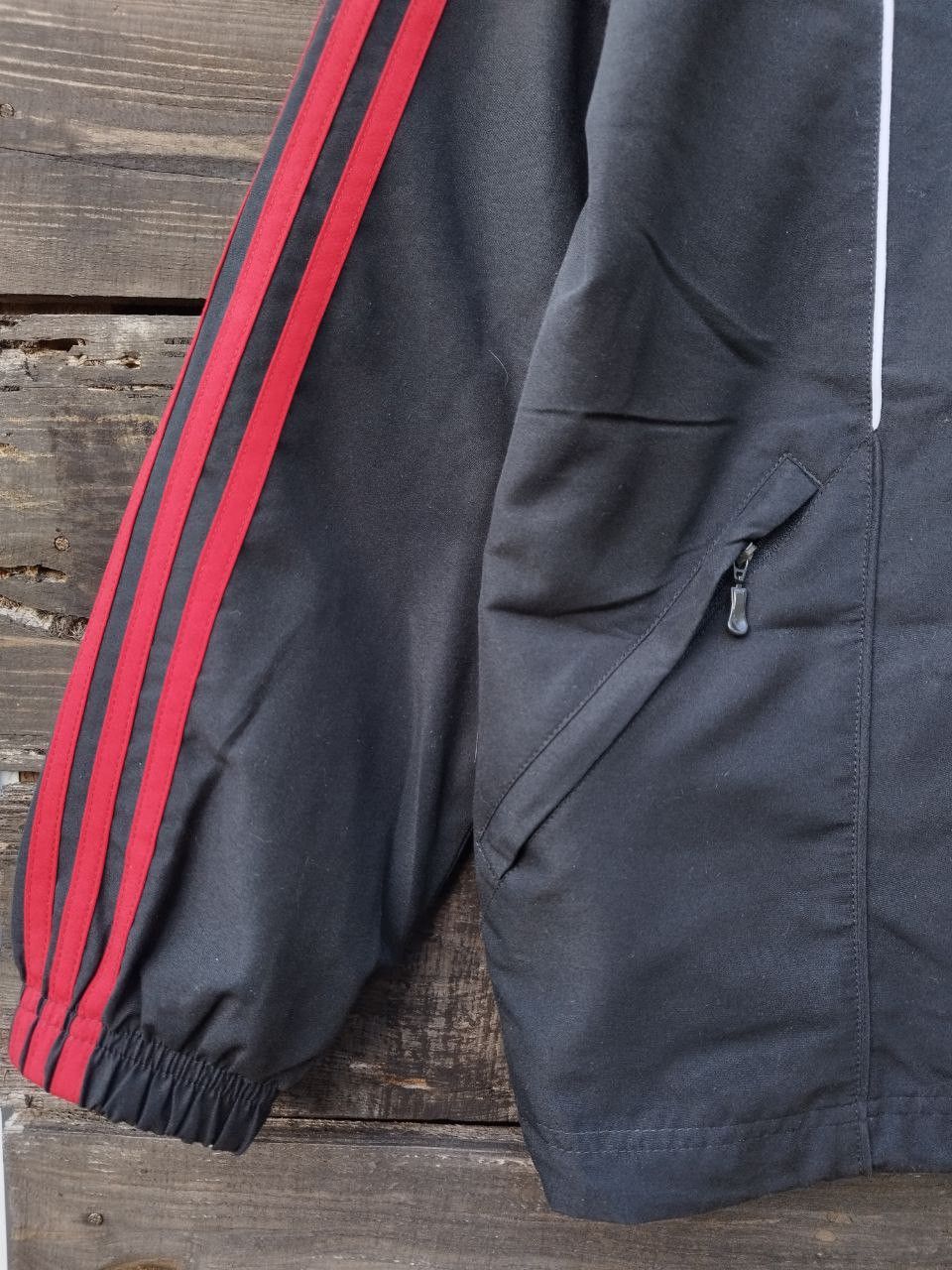 Adidas Vintage adidas Liverpool FC Track Jacket Windbreaker Size US S / EU 44-46 / 1 - 9 Thumbnail