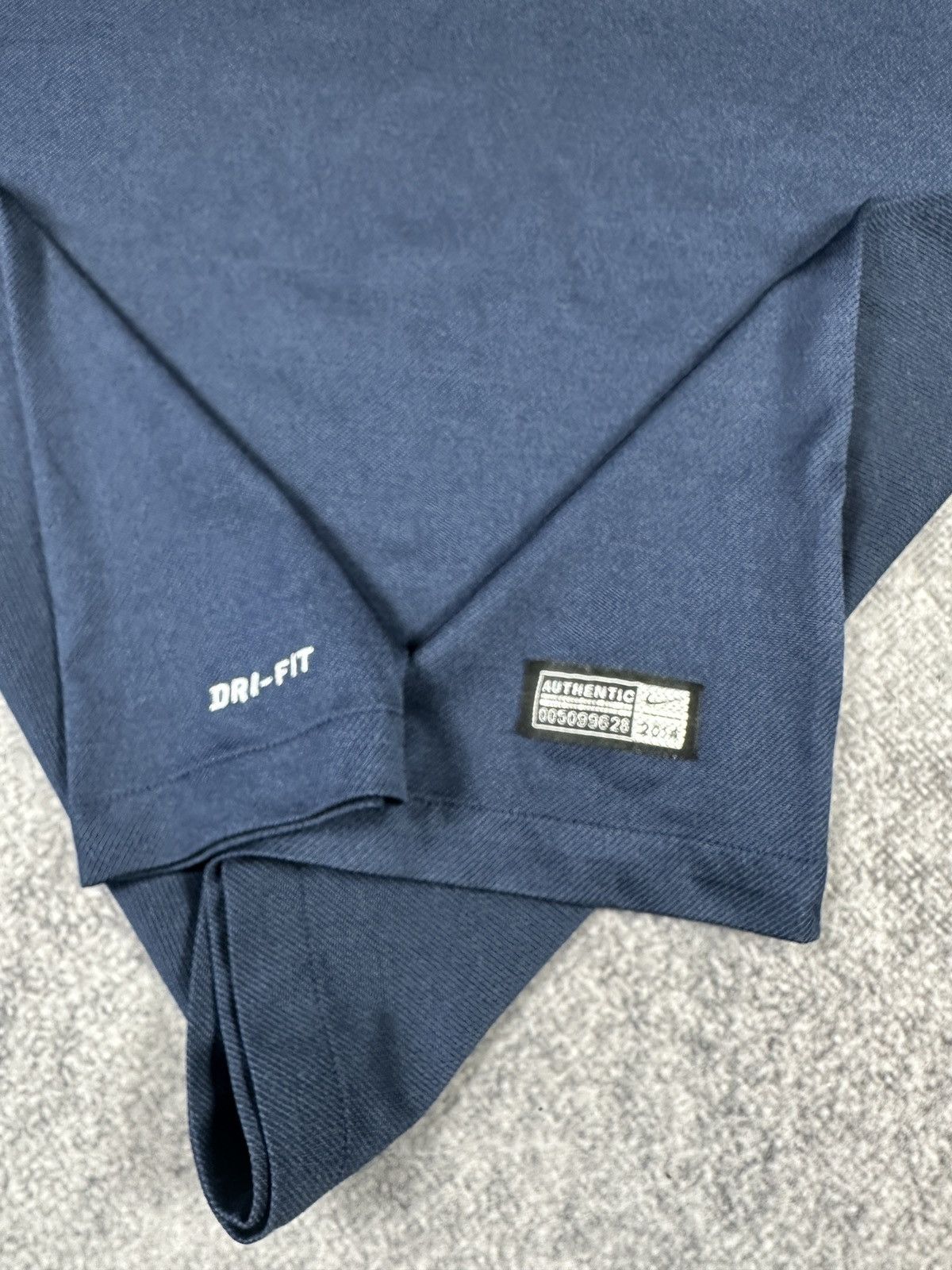 Nike Nike France soccer jersey Streetwear Blokecore VTg XS Rare Size US XS / EU 42 / 0 - 3 Thumbnail