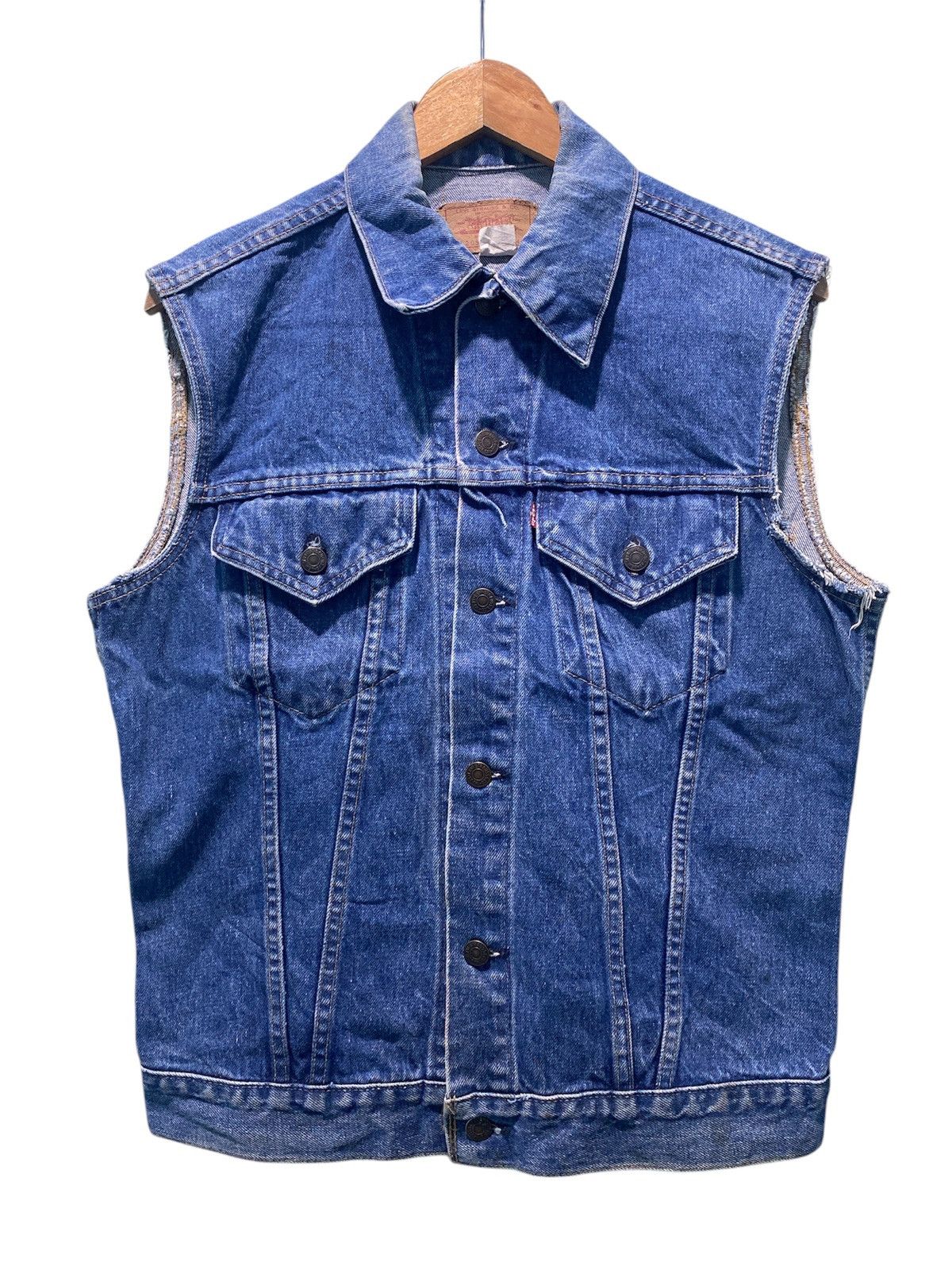 Levi's Vintage 90s Levi’s Denim Sleeveless Made Usa Size US M / EU 48-50 / 2 - 1 Thumbnail