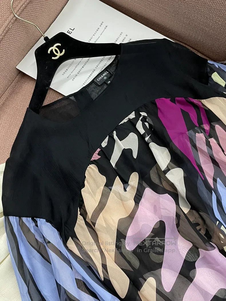 Chanel Chanel 22S colour printed silk long sleeves Size XS / US 0-2 / IT 36-38 - 2 Thumbnail