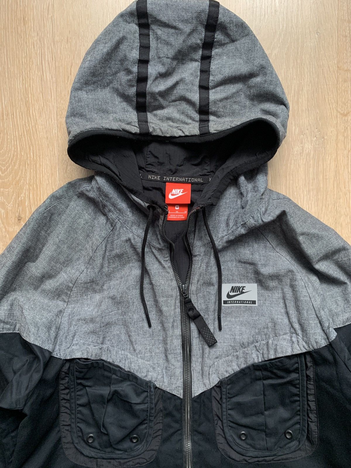 Nike Nike International Wind Breaker Jacket In Black Size US M / EU 48-50 / 2 - 3 Thumbnail