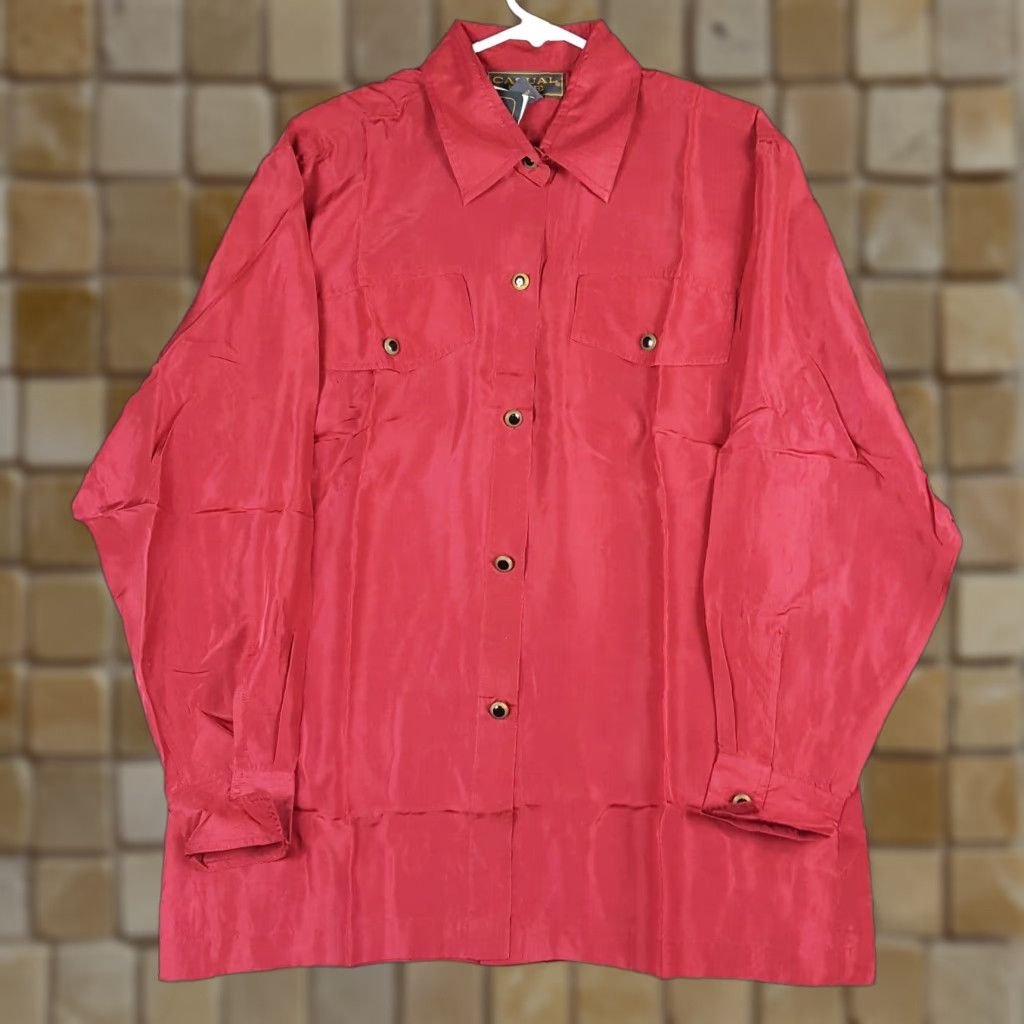 Vintage Vintage Casual Isle Women's Silk Golf Shirt L Red Long Sleeve Collared Button-Up 80s Preppy Retro Size L / US 10 / IT 46 - 1 Thumbnail