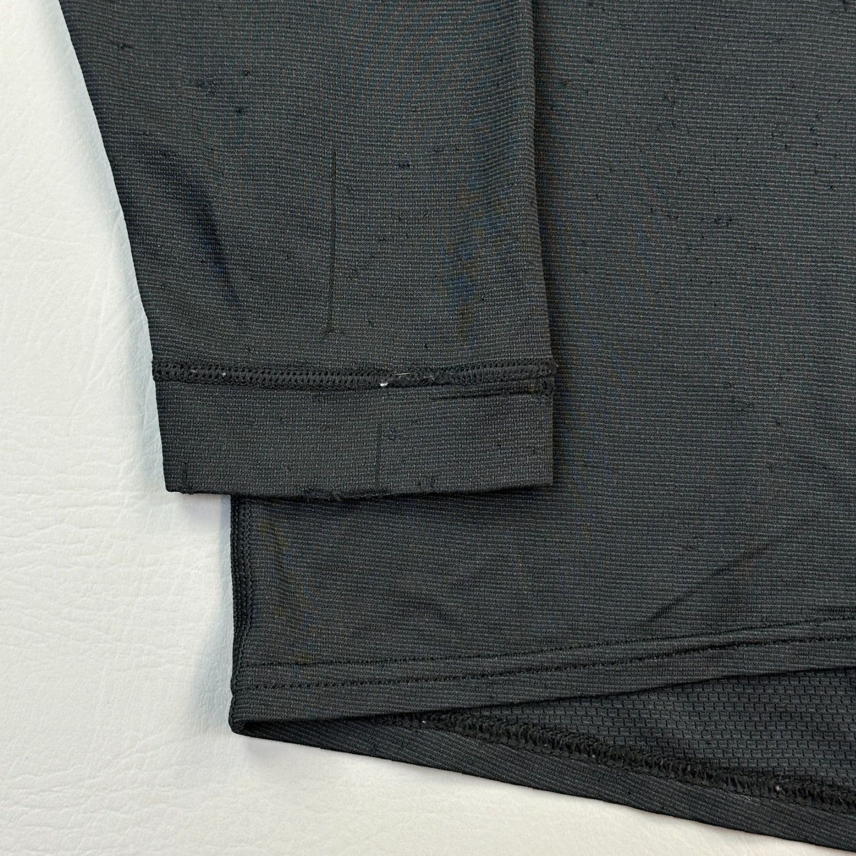 Patagonia VINTAGE Patagonia Capilene Shirt Mens Large Black Long Sleeve Baselayer USA Made Size US L / EU 52-54 / 3 - 2 Thumbnail