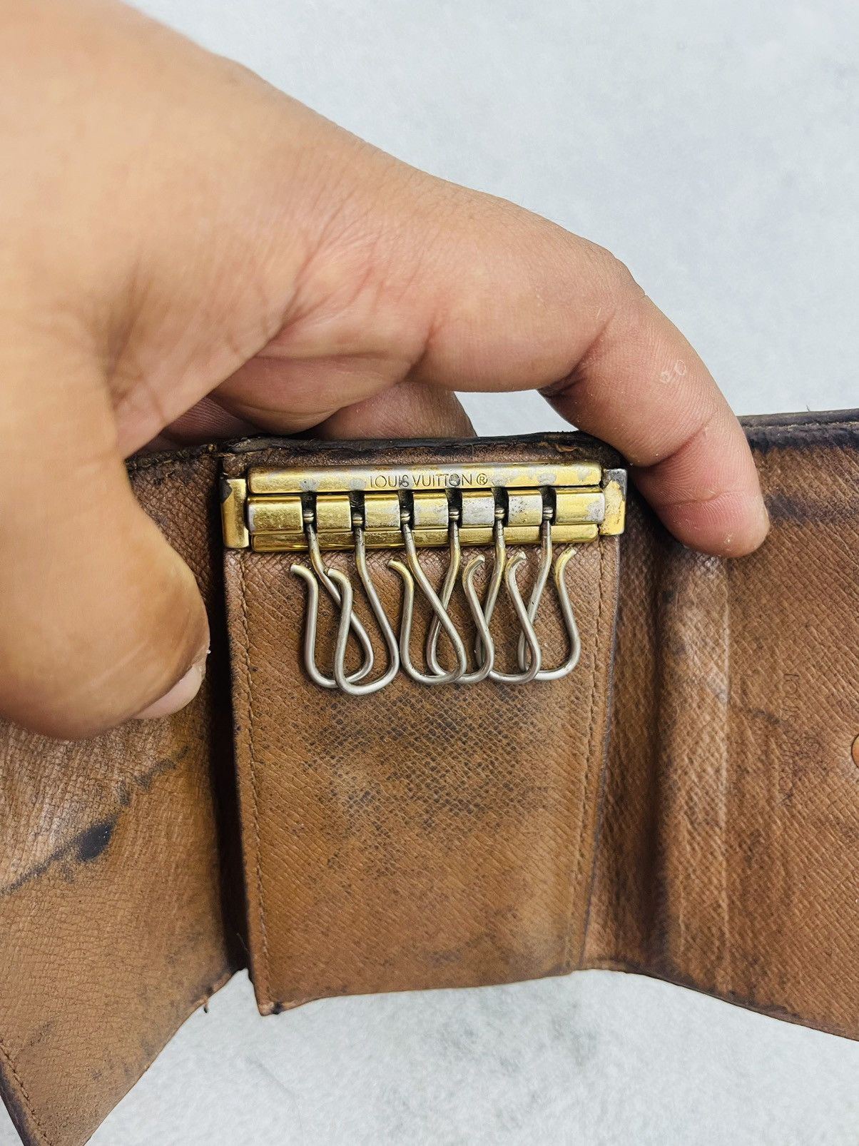 Louis Vuitton × Vintage VTG LOUIS VUITTON KEY CASE Size ONE SIZE - 7 Thumbnail