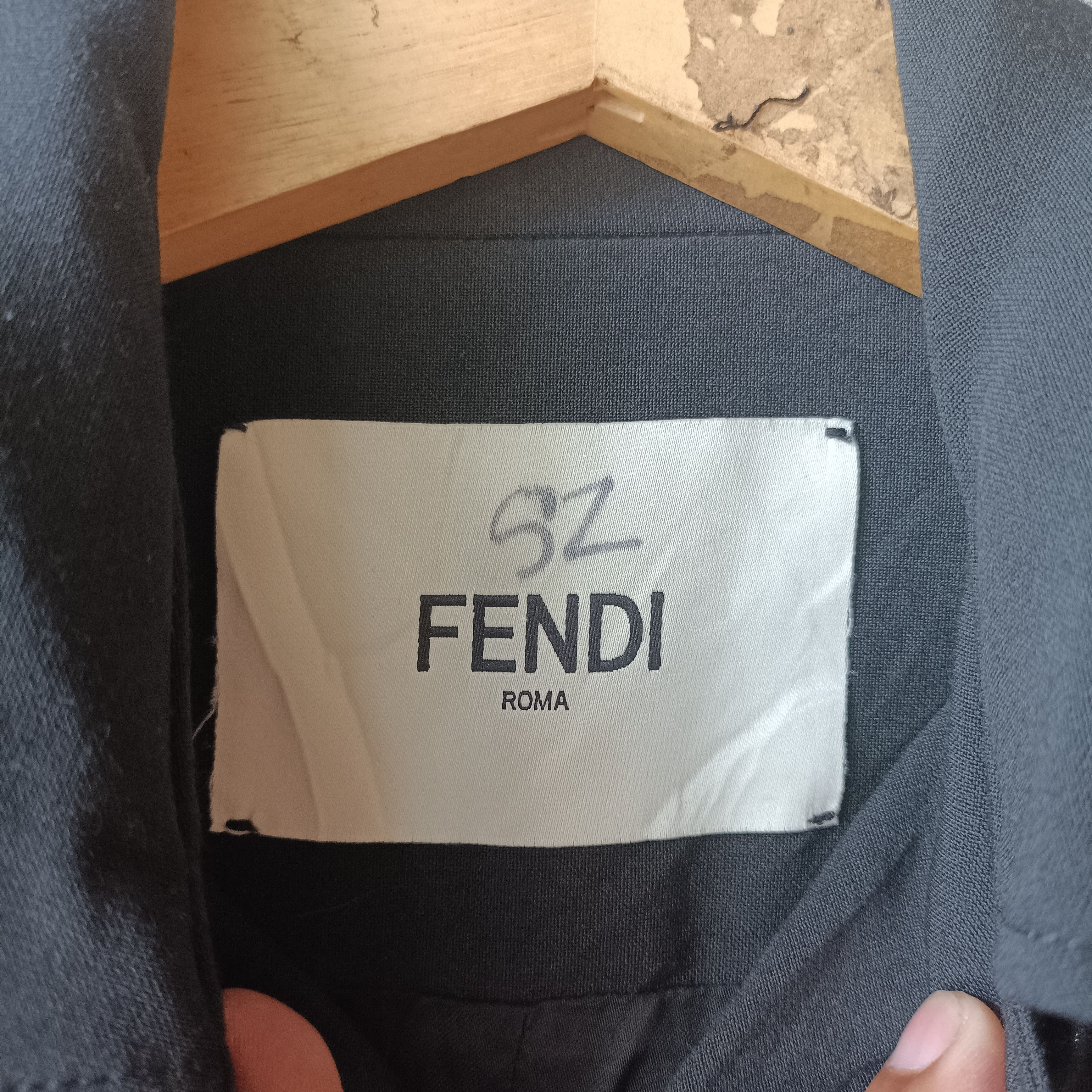 Fendi Logo patch FJ7262 long sleeve jacket Size US M / EU 48-50 / 2 - 7 Thumbnail
