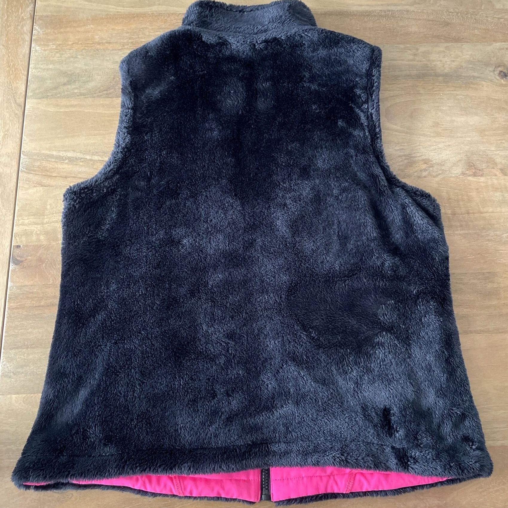 Fila FILA Sport Womens L Vest Reversible Faux Fur Black Pink Full Zip Sleeveless Size L / US 10 / IT 46 - 3 Thumbnail