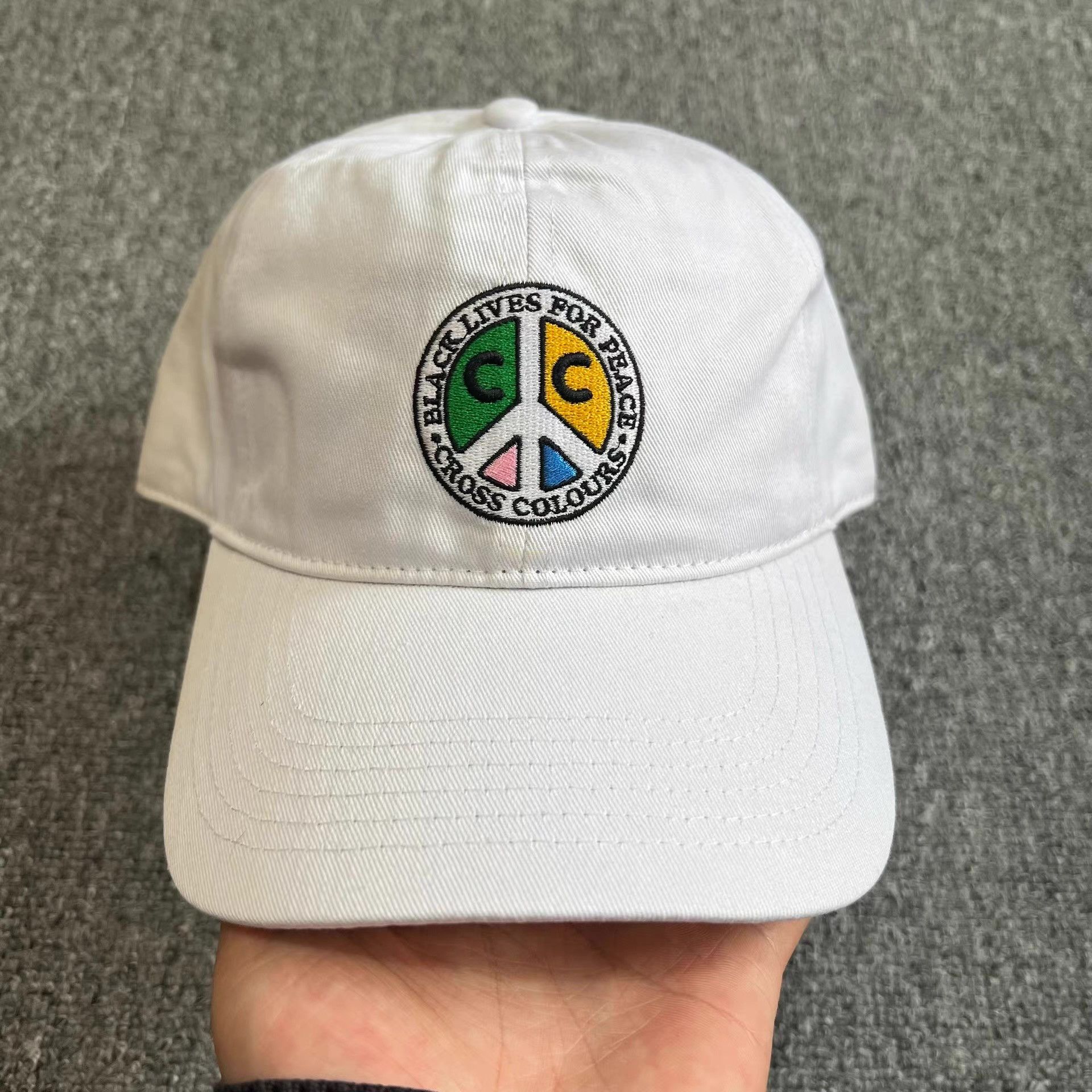 Cross Colours Cross Colours Embroidered Curved Brim Baseball Cap Q7 Size ONE SIZE - 1 Thumbnail