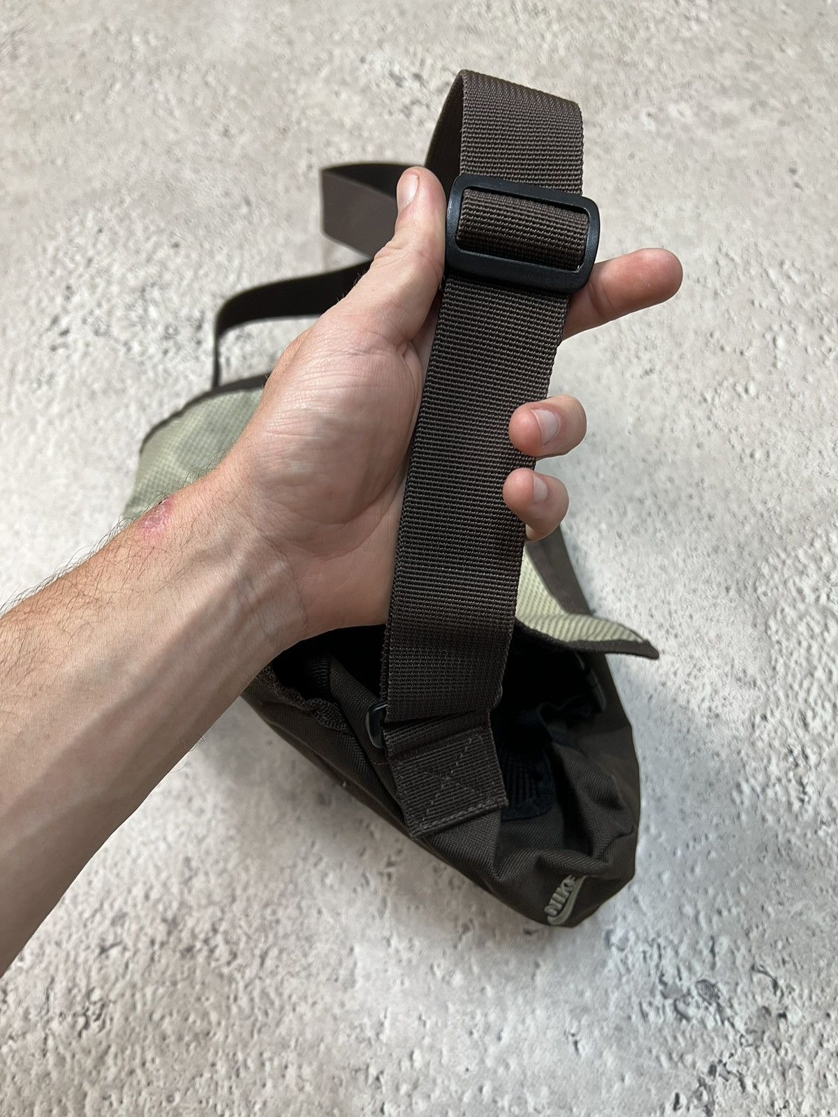 Nike × Vintage Rare Vintage Sling Bag Sandbag Nylon Y2K Gorpcore Size ONE SIZE - 12 Thumbnail