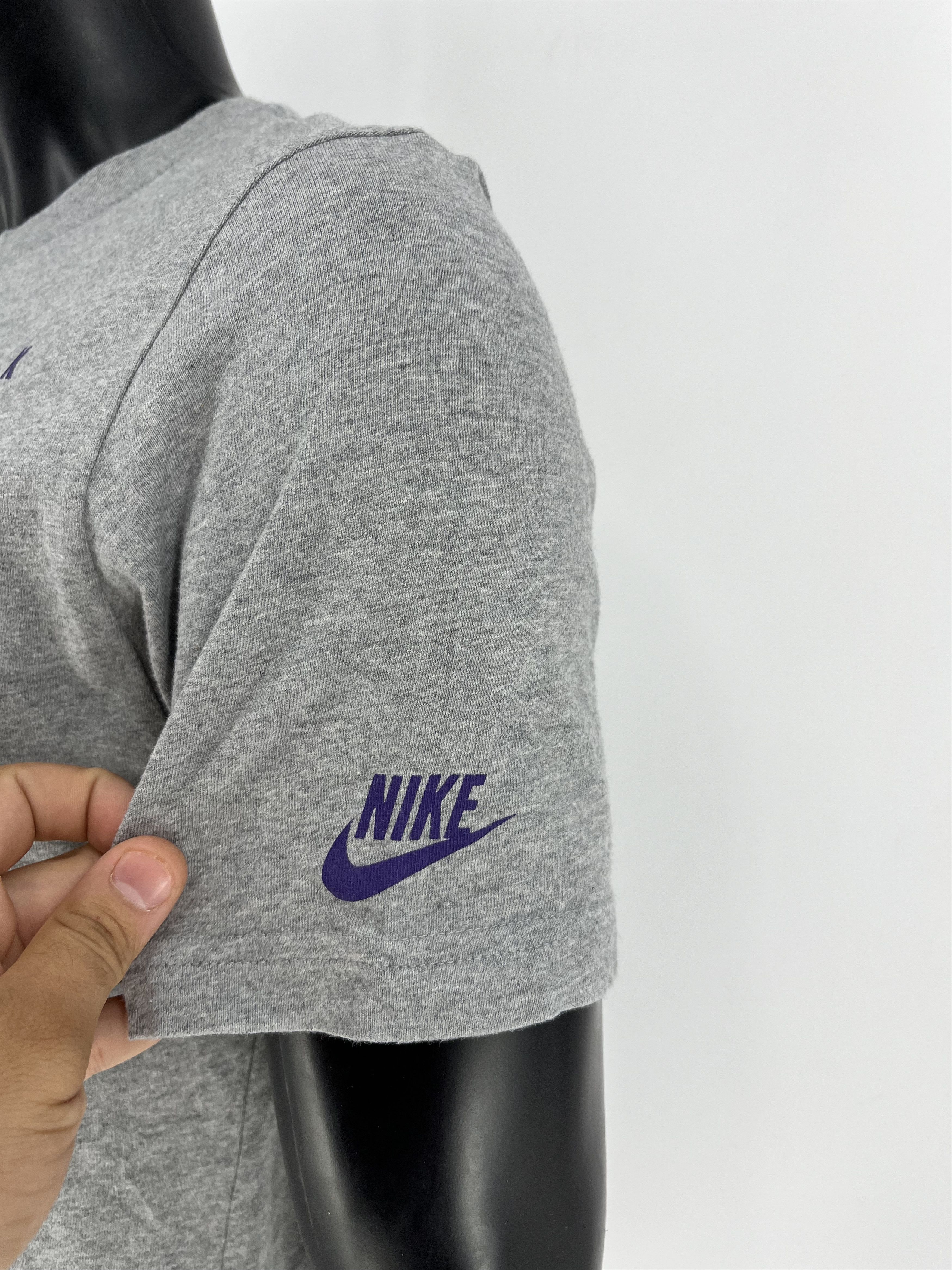 NBA Vintage Nike Wreak NBA Swoosh Logo Tee Travis Scott Style Size US S / EU 44-46 / 1 - 9 Thumbnail