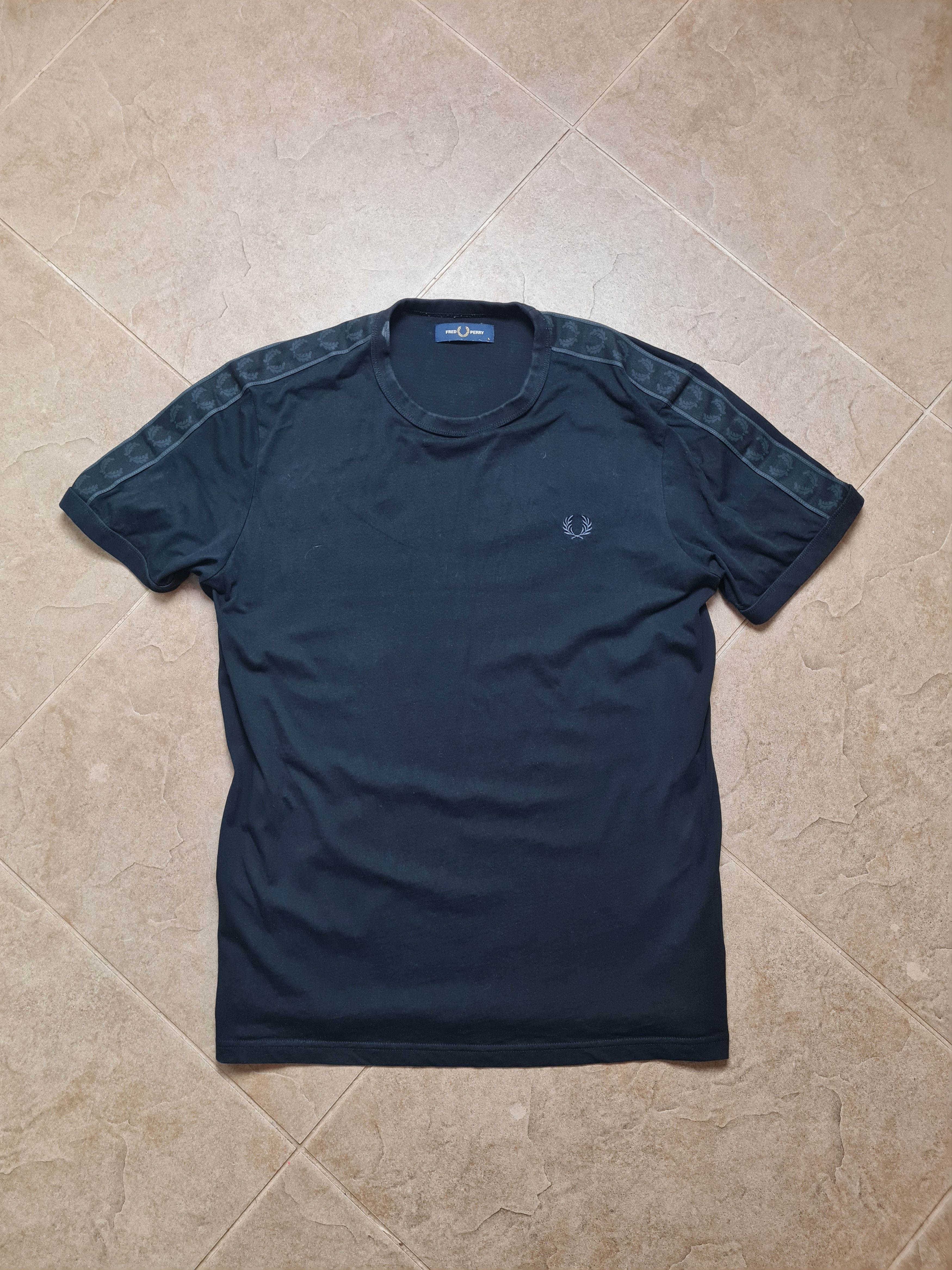 Fred Perry Fred Perry - Contrast Tape Ringer T-Shirt M4613 black Sz L Size US L / EU 52-54 / 3 - 5 Thumbnail