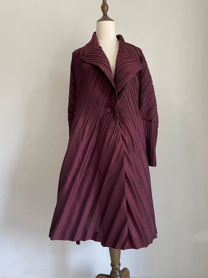 Issey Miyake Issey Miyake size:2 Wine-red windbreaker jacket Size XS / US 0-2 / IT 36-38 - 2 Thumbnail
