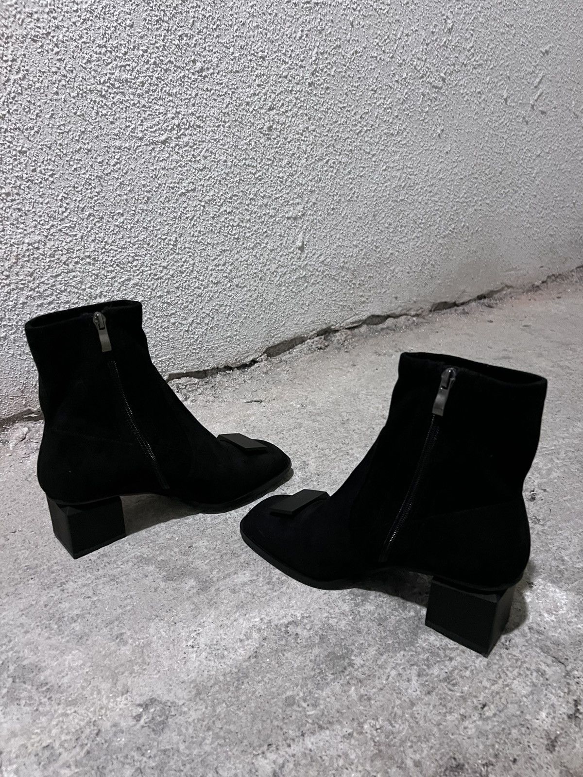 Rick Owens Detailed Suede Leather Avant Garde Heeled Ankle Boots Size US 7 / IT 37 - 2 Thumbnail
