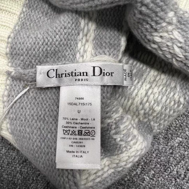 Dior Dior The latest gray letter pattern simple trendy velvet ha Size ONE SIZE - 4 Thumbnail