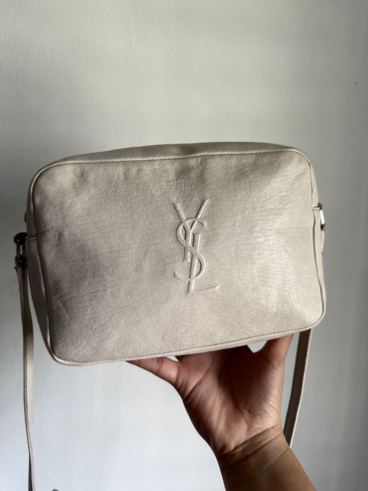 Saint Laurent Paris Saint Laurent Lou Camera calfskin Sling bag Size ONE SIZE - 1 Thumbnail