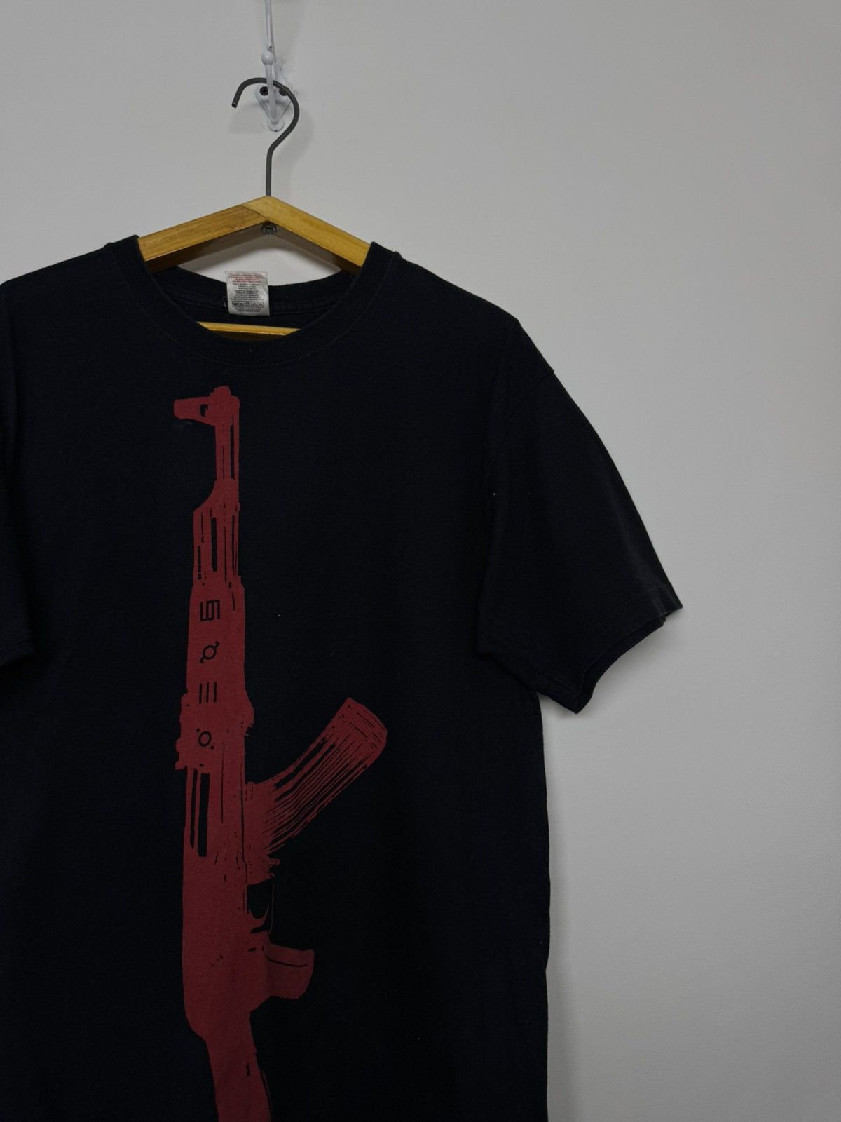 Fruit Of The Loom THIRTY SECONDS TO MARS GUN LOGO T SHIRT NEW OFFICIAL RARE Size US M / EU 48-50 / 2 - 7 Thumbnail