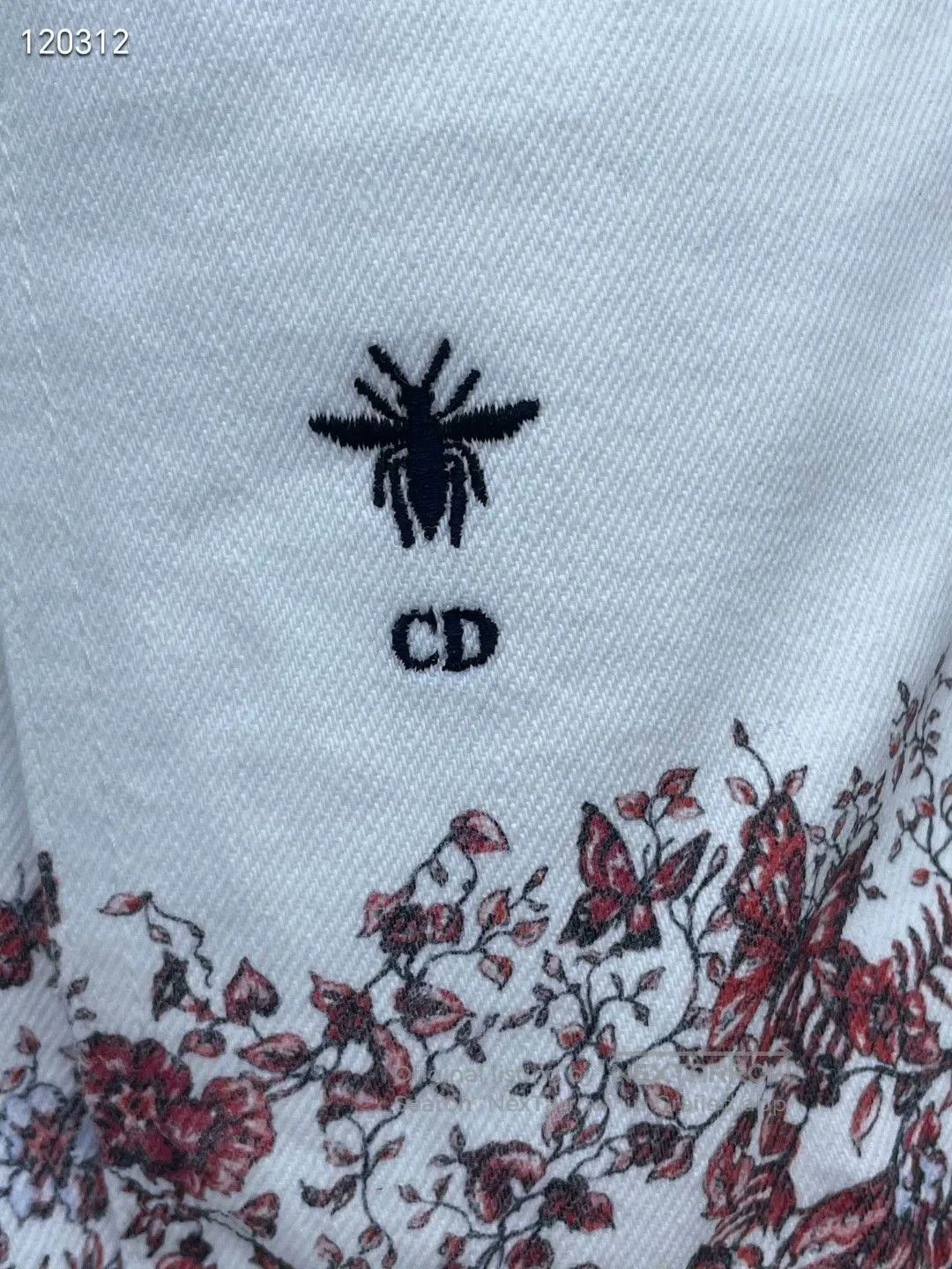 Dior Dior 2024 Butterfly Denim Jacket. Size XXS / US 00 / IT 34 - 4 Thumbnail