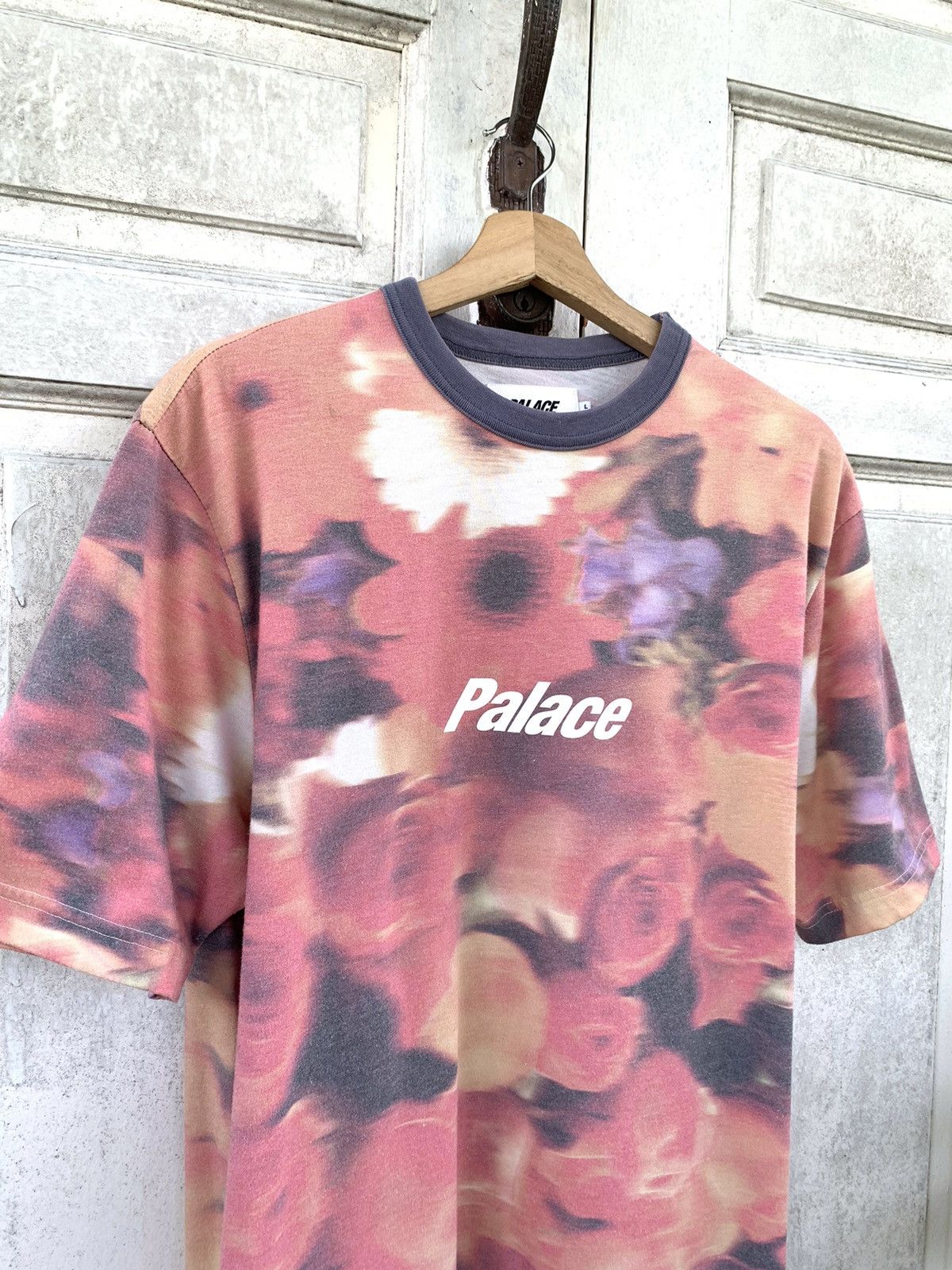 Palace Palace Blurry Flower Tee Size US L / EU 52-54 / 3 - 2 Thumbnail