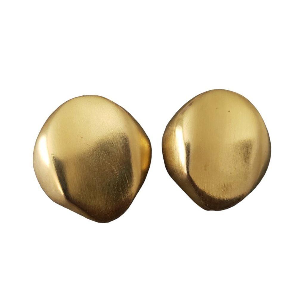 Designer Vintage Casual Corner Gold Tone Clip Earrings 1" Size ONE SIZE - 2 Thumbnail