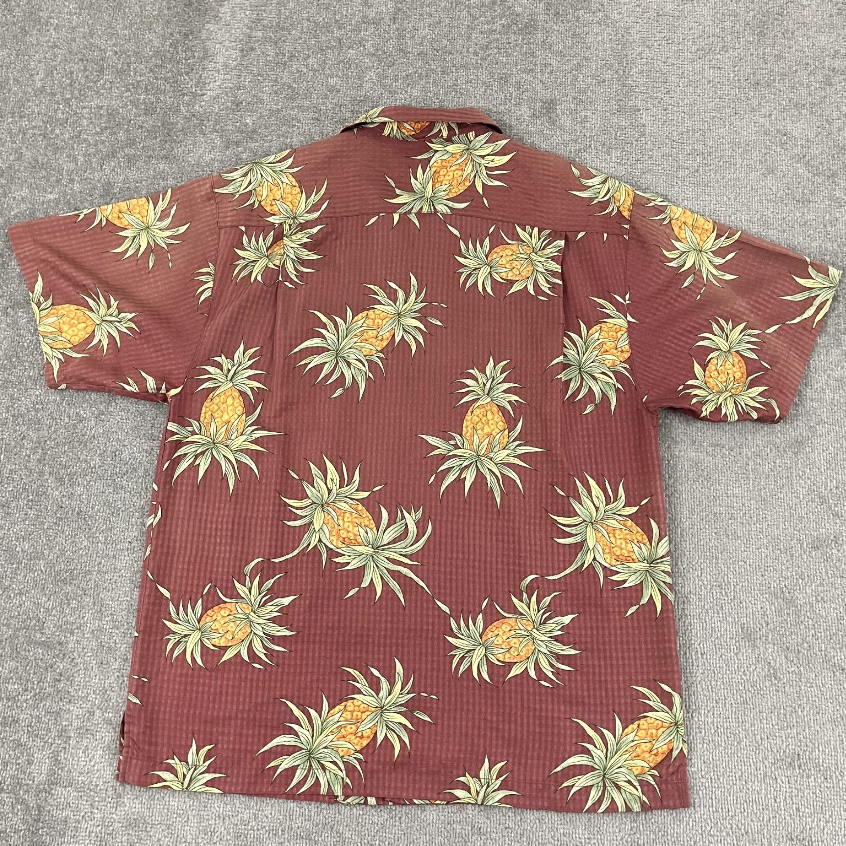 Tommy Bahama Tommy Bahama Hawaiian Button-Up Shirt Mens Medium Red Pineapple Silk Geometric Casual Resort Size US M / EU 48-50 / 2 - 5 Thumbnail