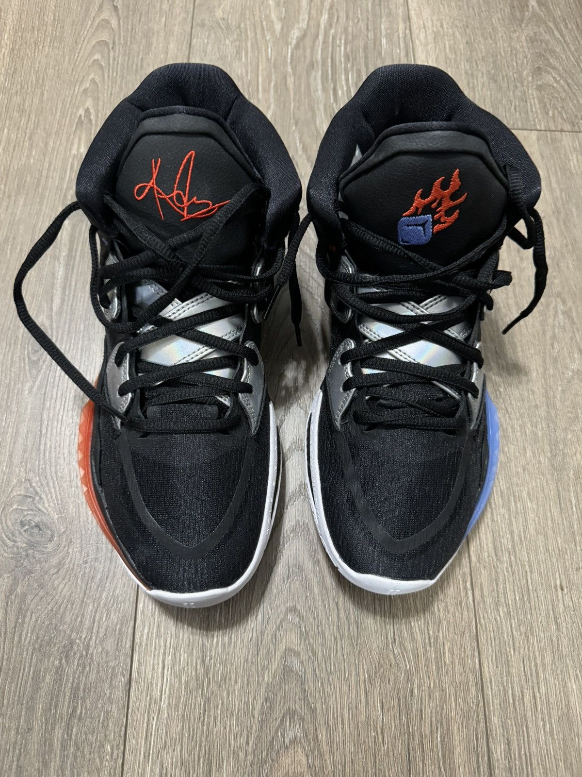 Nike Nike Kyrie Infinity Fire and Ice Size US 9 / EU 42 - 3 Thumbnail