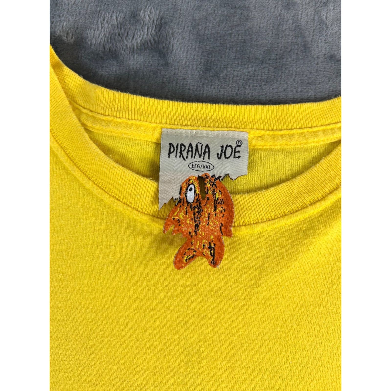Nautica VINTAGE Pirana Joe T-Shirt Yellow 2XL Mens Hawaiian Shirt Short Sleeve Summer/Beach Parrot Cartoon 90s/Nautical Caribbean Womens Girls Size US XXL / EU 58 / 5 - 5 Thumbnail