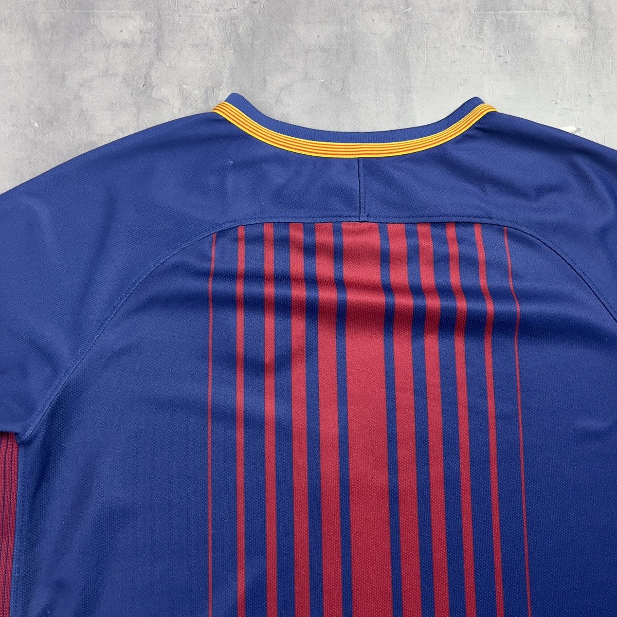 Nike Rare! F.C Barcelona Nike Soccer Jersey Away Home Shirt Size US S / EU 44-46 / 1 - 11 Thumbnail