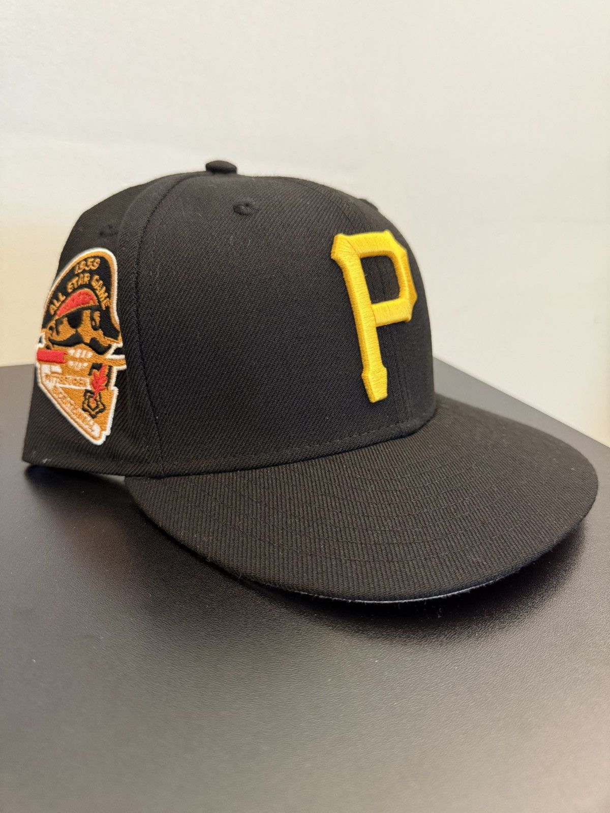 MLB × New Era Pittsburgh Pirates 7 1/2 Fitted Hat Size ONE SIZE - 1 Thumbnail