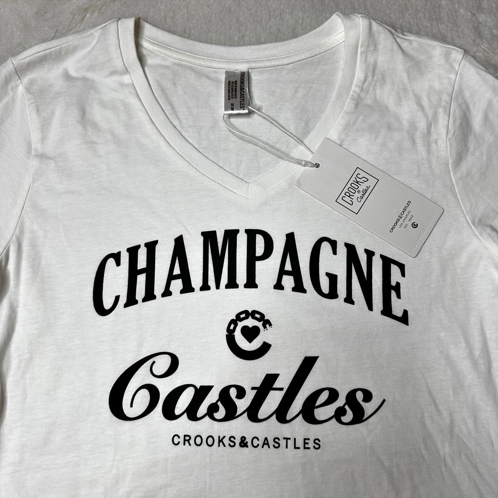 Crooks & Castles NWT Crooks & Castles Champagne Castles V-Neck Tee Women’s M Size M / US 6-8 / IT 42-44 - 3 Thumbnail